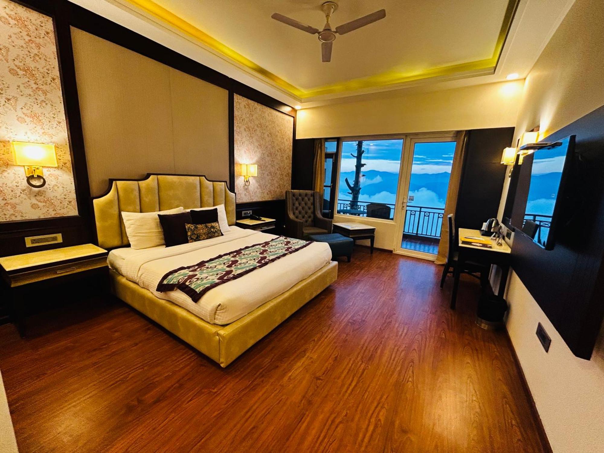 Grand View Hotel Далхаузи Екстериор снимка