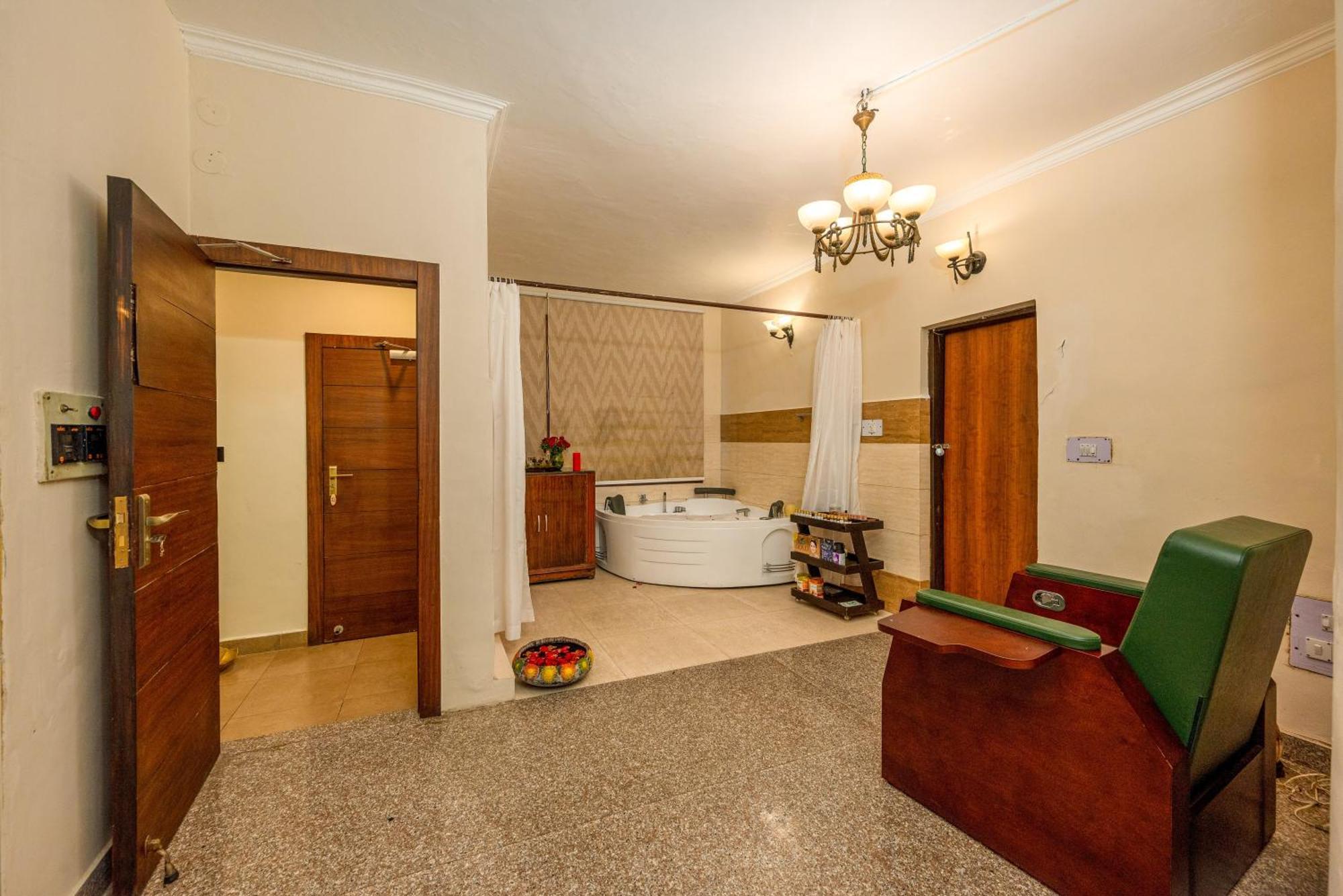 Grand View Hotel Далхаузи Екстериор снимка